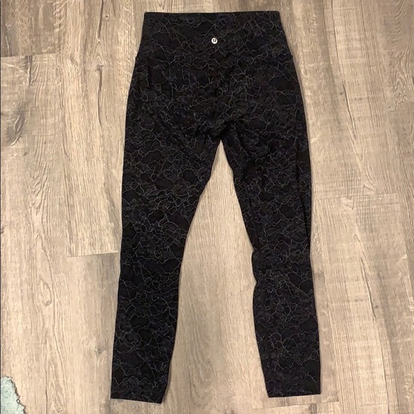 EUC Lululemon Align Leggings size 6 - Picture 5 of 6